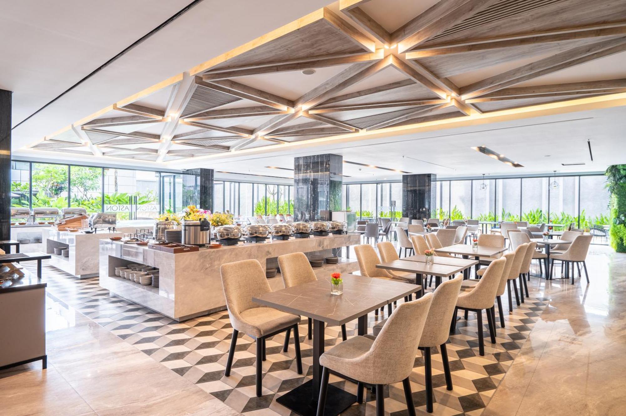Aston Sorong Hotel & Conference Center Экстерьер фото