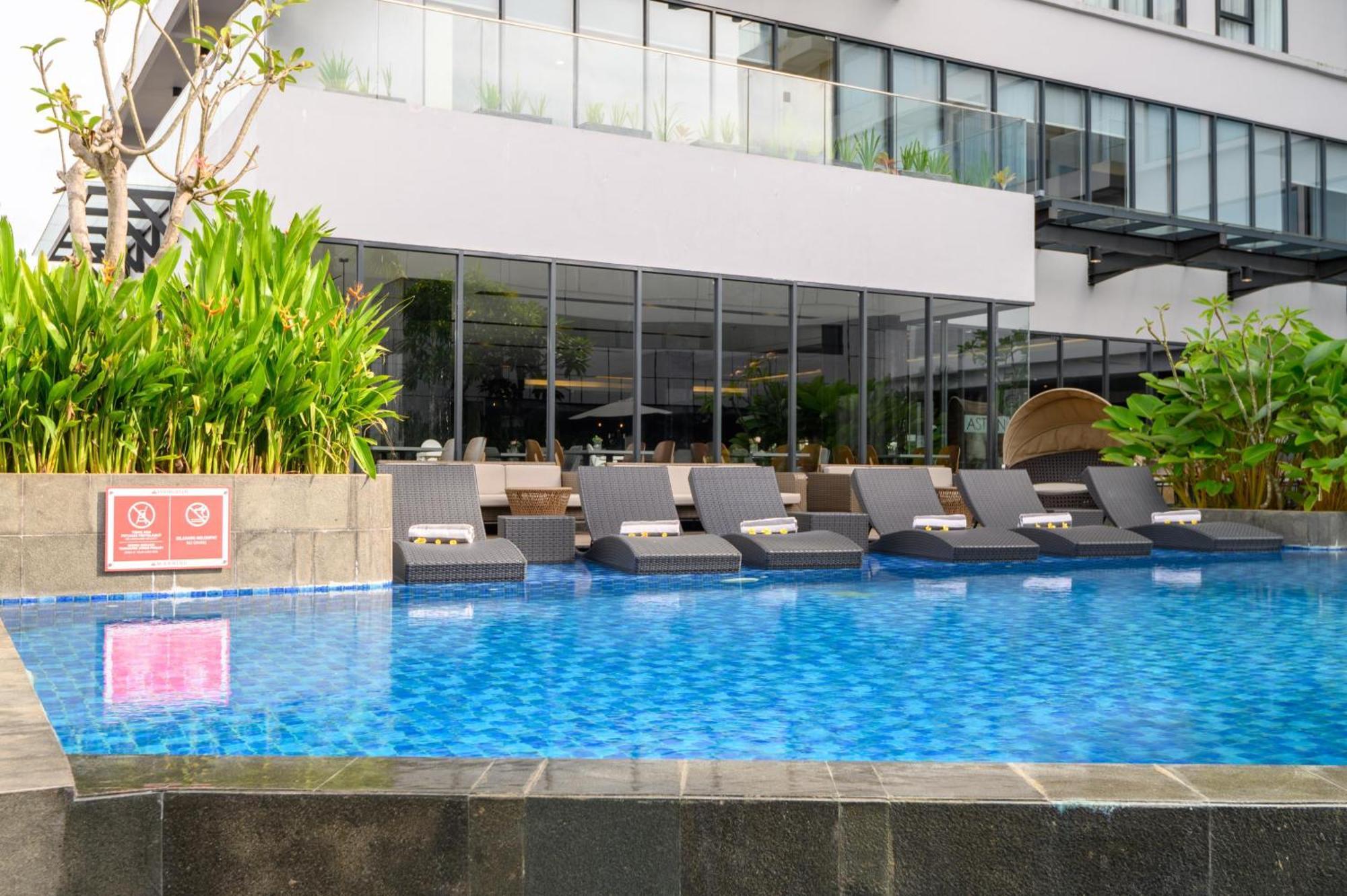 Aston Sorong Hotel & Conference Center Экстерьер фото