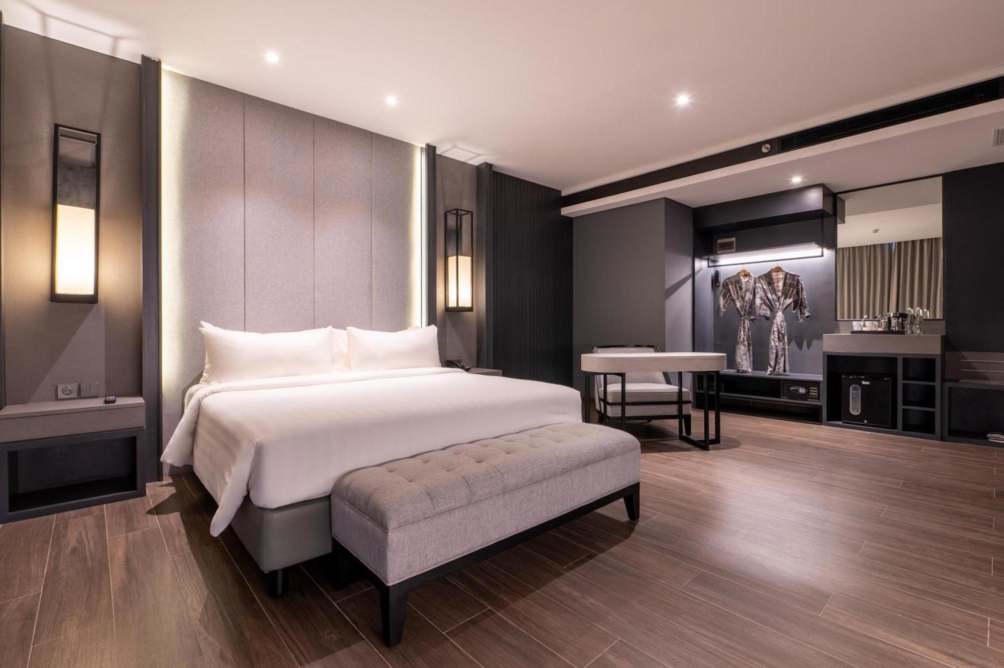 Aston Sorong Hotel & Conference Center Экстерьер фото