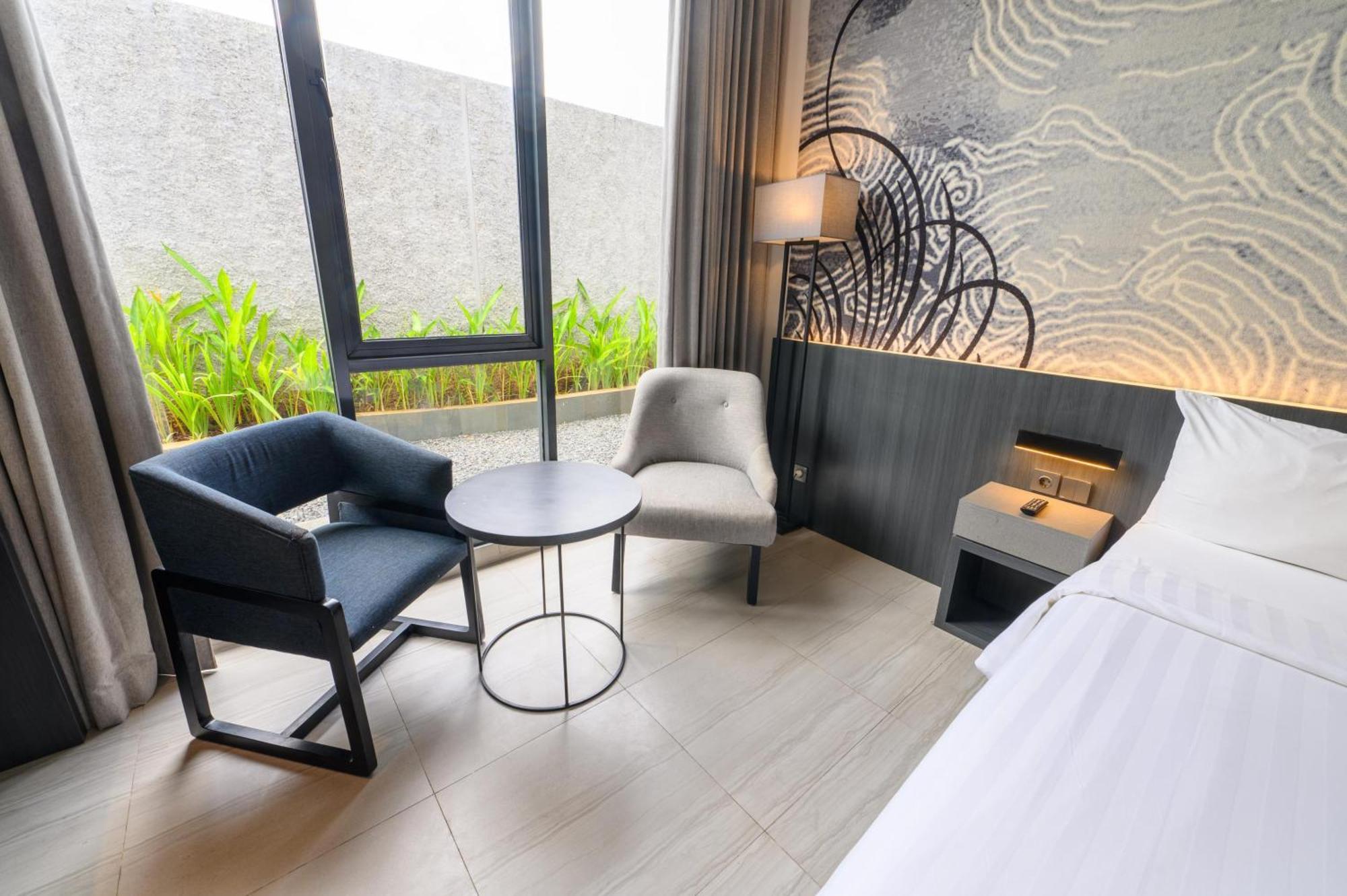 Aston Sorong Hotel & Conference Center Экстерьер фото